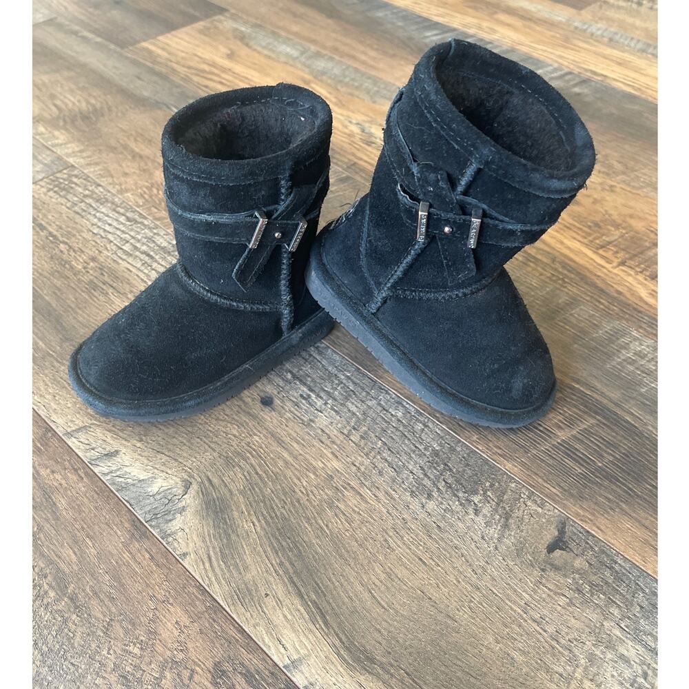 BEARPAW Val Toddler Suede Leather Slip-On Winter Boots in Black (7T)